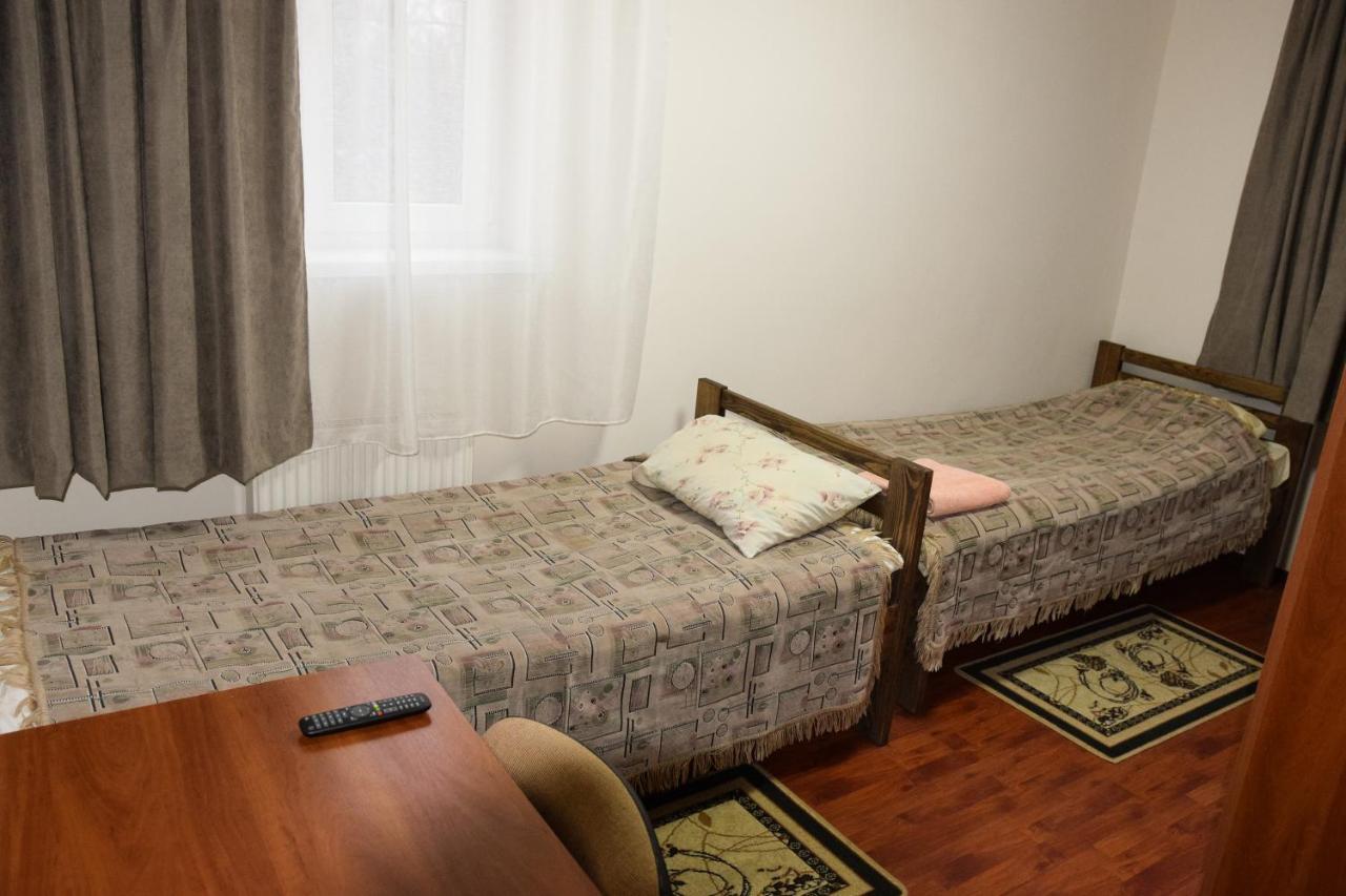 Gostynniy Dvir Hostel Ternopil Exterior foto